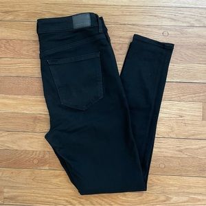 Black Skinny Jegging